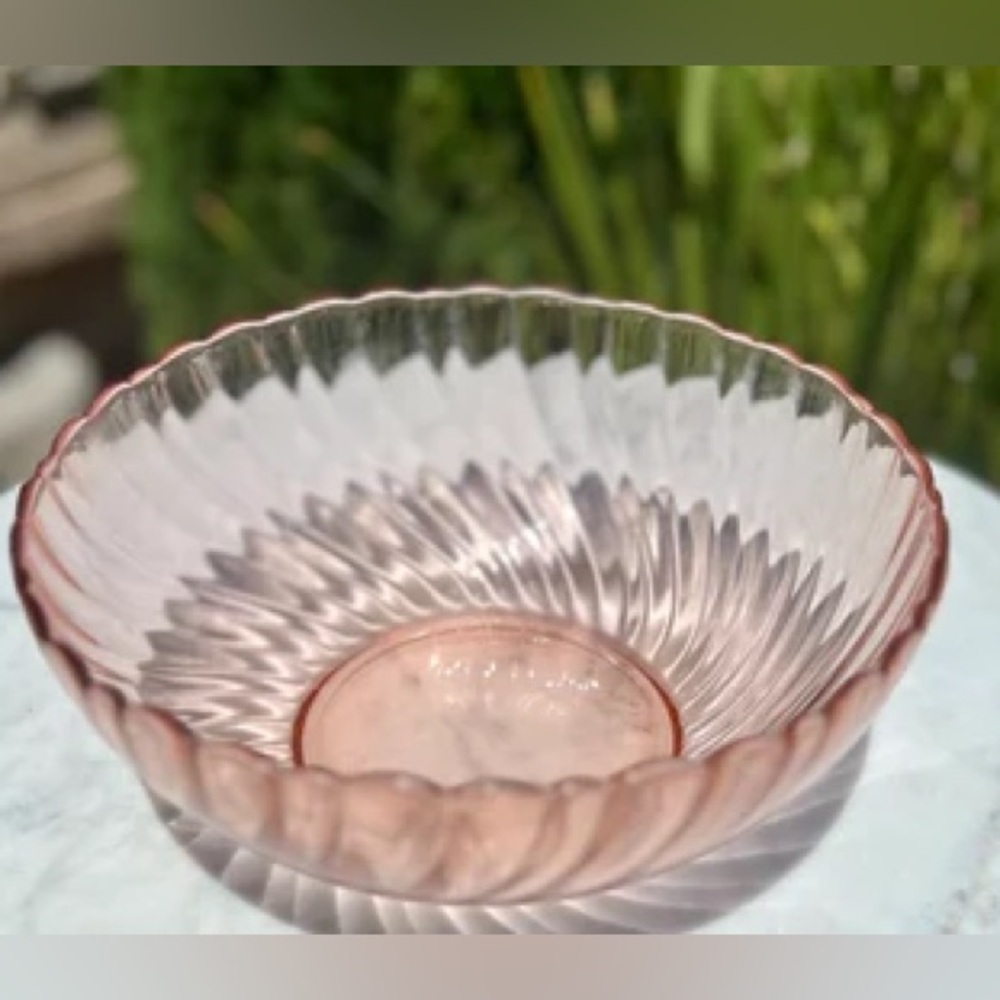 Vintage Arcoroc France Rosaline Pink Glass Swirl Fruit Salad Bowl Cottagecore